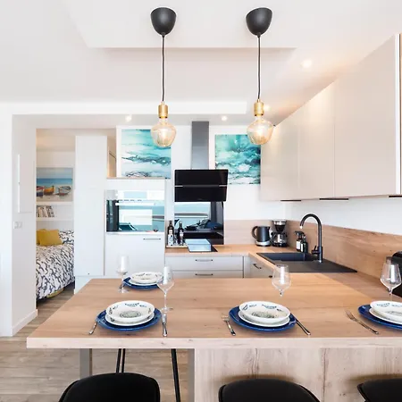 Luxe Vue Panoramique Baie Apartment